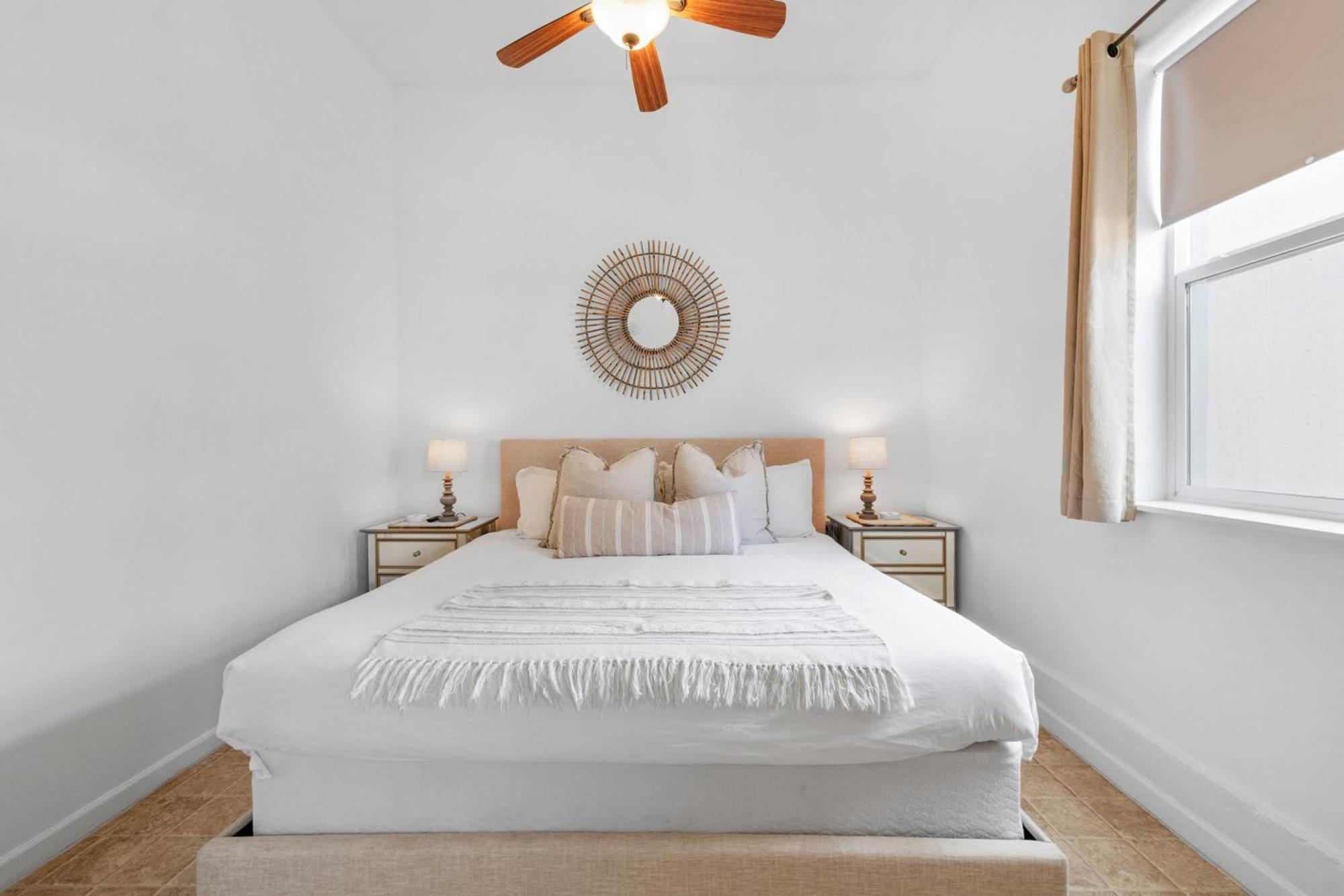 Le Petit Guesthouse -King Bed Walk To Whitworth Nine Mile Falls Esterno foto